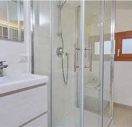 3 bedroom villa with pool near Scopollo, sleeps 6
